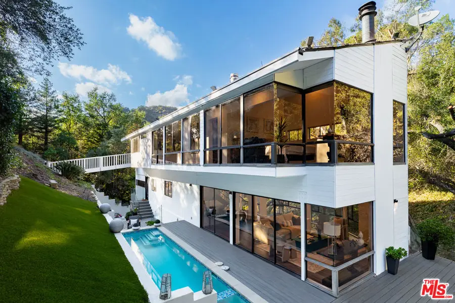 2350 Benedict Canyon Drive, Beverly Hills, CA 90210 - Image #2