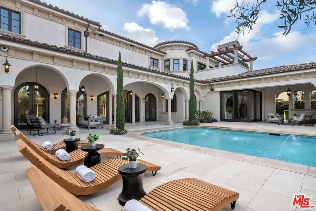 6882 Arizona Avenue, Los Angeles, CA 90045 - Image #1