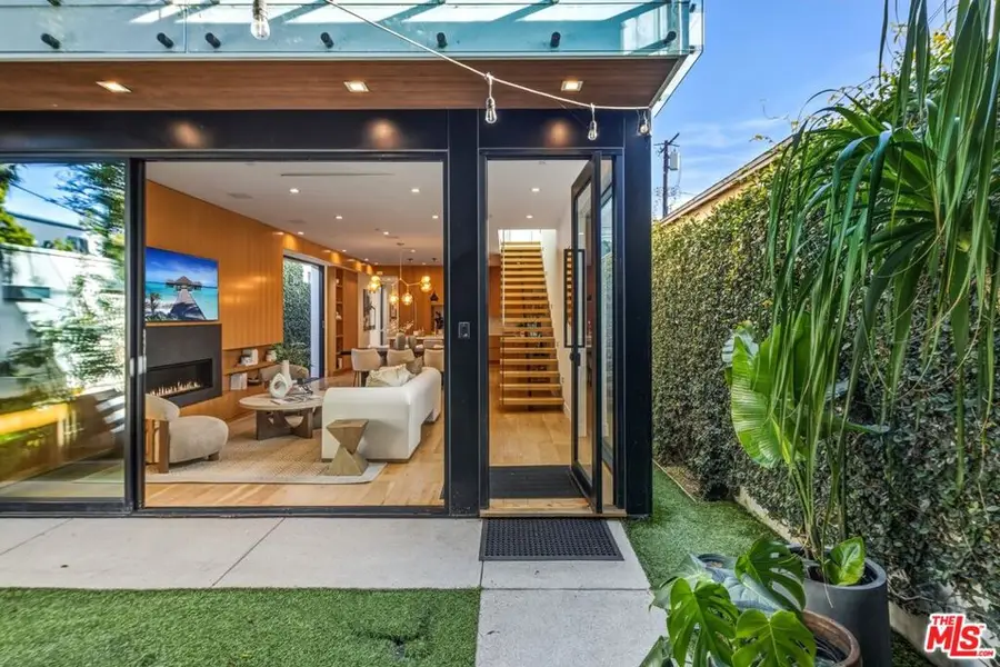 722 Marine Street, Santa Monica, CA 90405 - Image #2