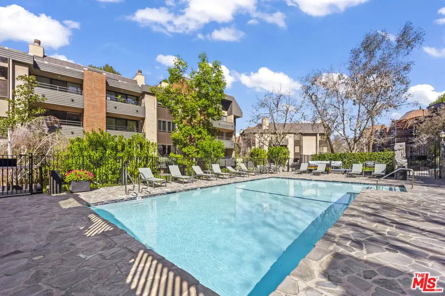 4752 Park Encino Lane #212, Encino, CA 91436 - Image #2