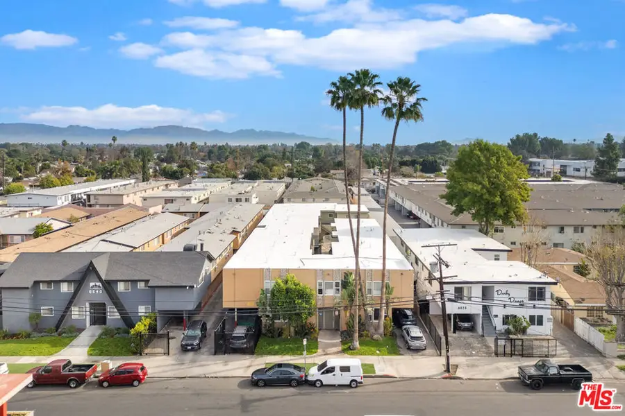 6632 Darby Avenue, Reseda, CA 91335 - #2