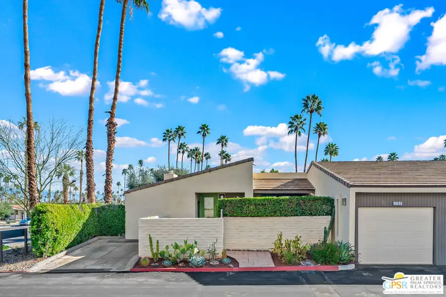 2102 S Via Mazatlan, Palm Springs, CA 92264 - Image #2