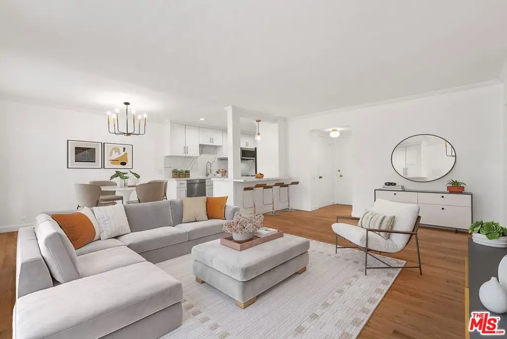 7270 Hillside Avenue #302, Los Angeles, CA 90046 - Image #1