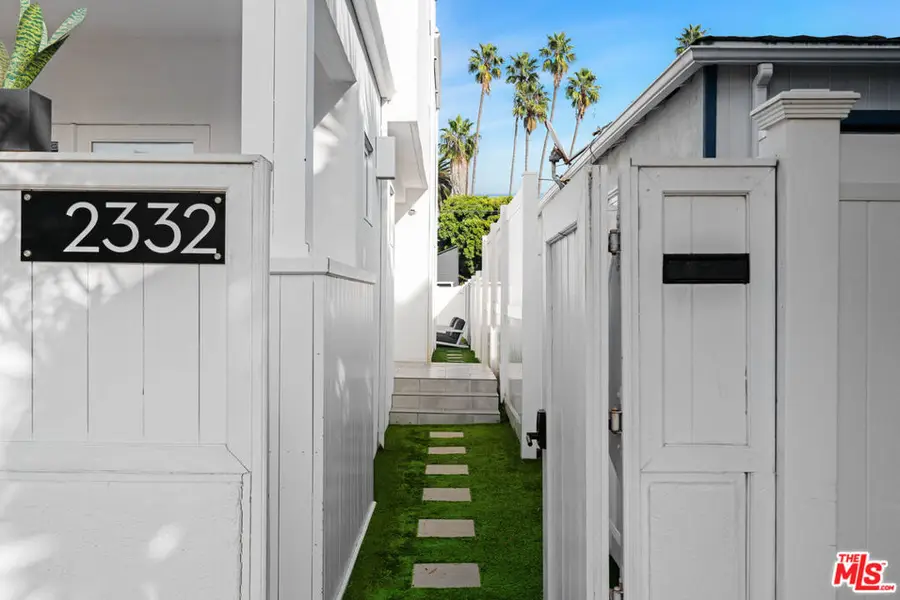 2332 Ocean Avenue, Venice, CA 90291 - Image #2