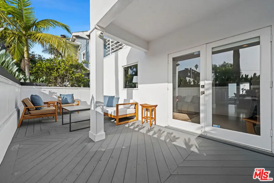 2332 Ocean Avenue, Venice, CA 90291 - Image #3