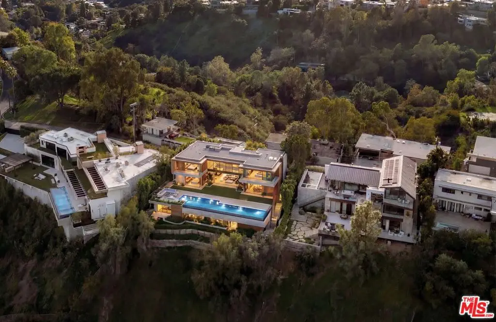 1128 N Tigertail Road, Los Angeles, CA 90049 - Image #1