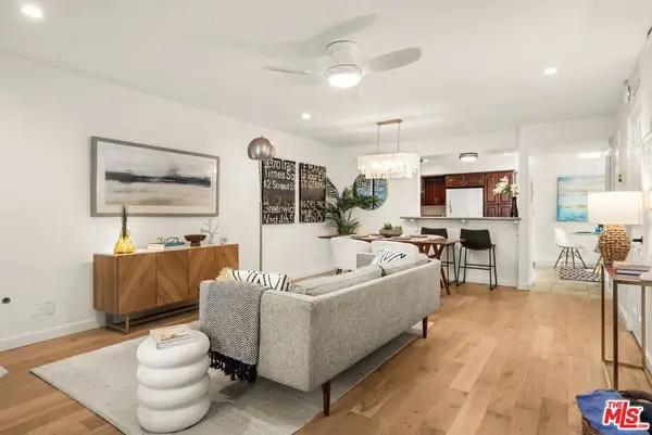 10700 Bloomfield Street #3, North Hollywood, CA 91602