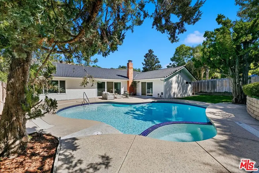 3633 Eddingham Avenue, Calabasas, CA 91302 - Image #2