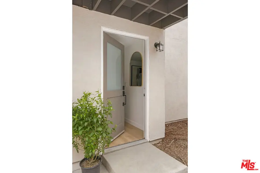 1189 Crenshaw Boulevard, Los Angeles, CA 90019 - Image #2