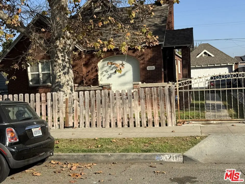 1218 N Spring Avenue, Compton, CA 90221 - #1