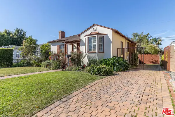 3217 Oakhurst Avenue, Los Angeles, CA 90034