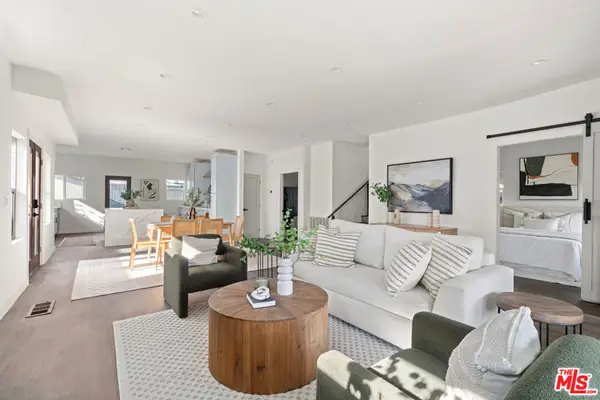 2209 West Boulevard, Los Angeles, CA 90016