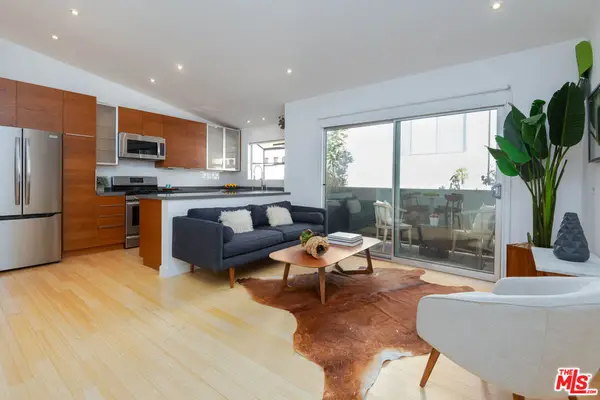 11634 Gorham Avenue #203, Los Angeles, CA 90049