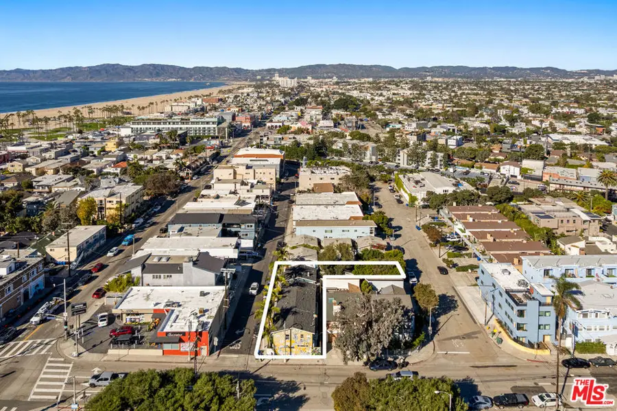 2008 Strongs Drive, Venice, CA 90291 - #3