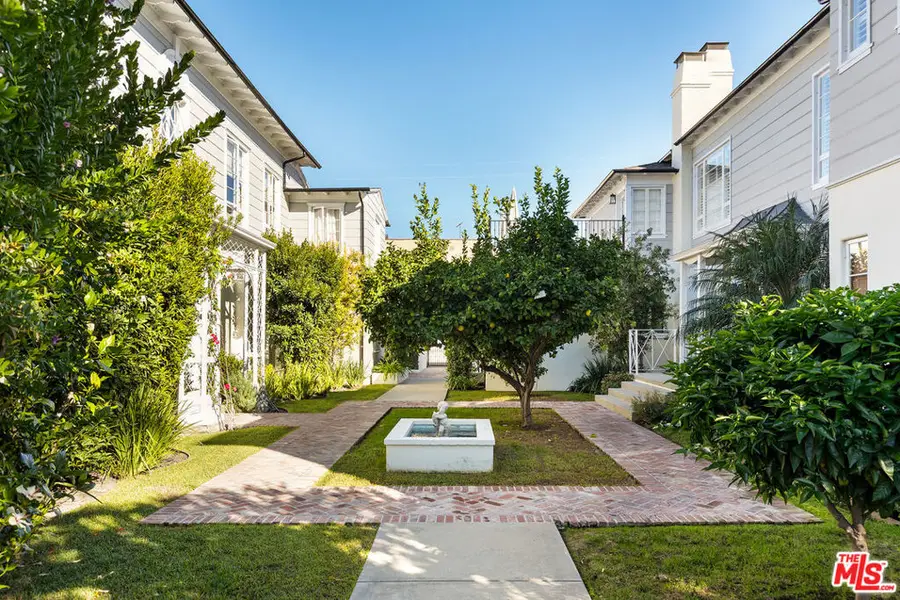 118 1/2 N Flores Street, Los Angeles, CA 90048 - Image #2