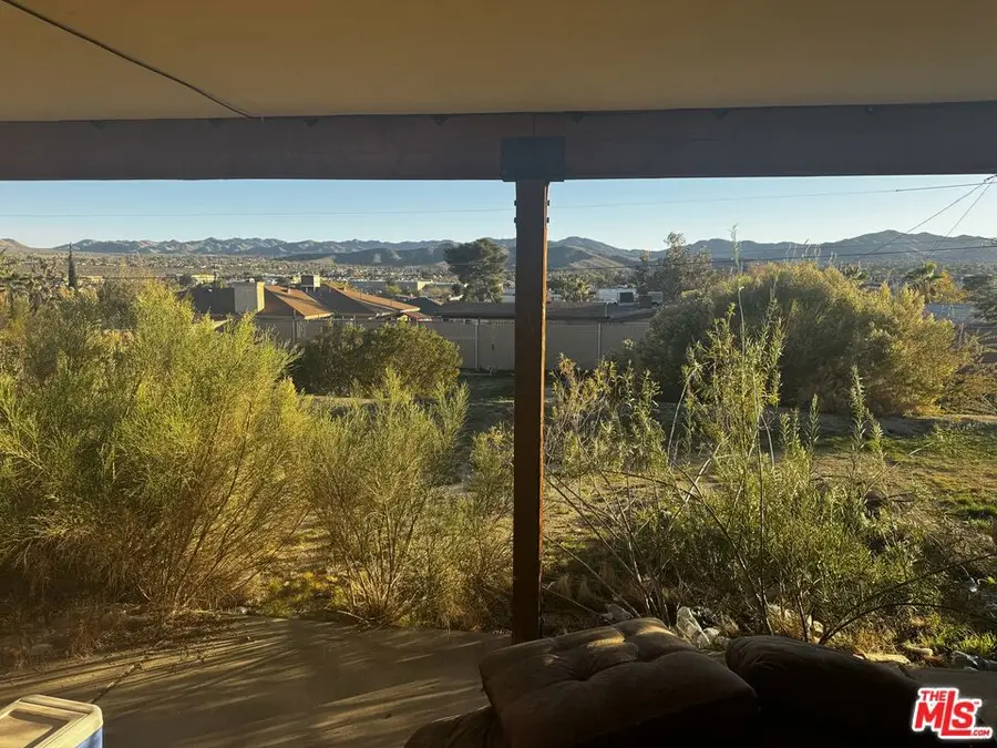 57465 Warren Way, Yucca Valley, CA 92284 - Image #3