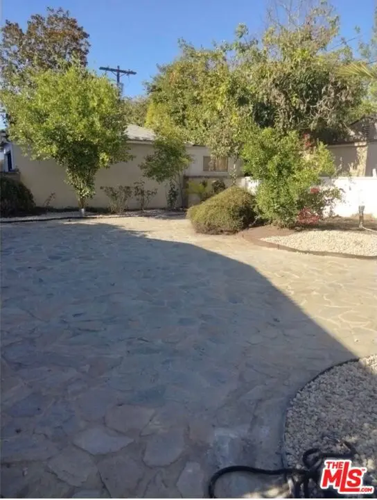 6038 Allott Avenue, Van Nuys, CA 91401 - Image #2