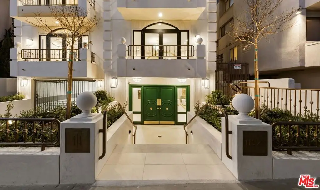 11923 Gorham Avenue #102, Los Angeles, CA 90049 - Image #1