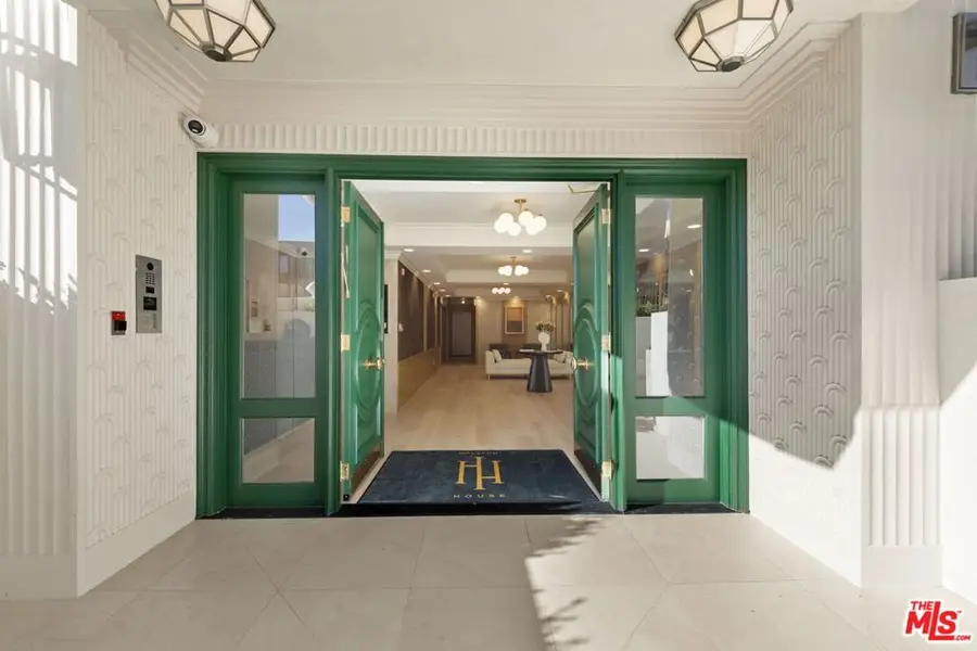 11923 Gorham Avenue #102, Los Angeles, CA 90049 - Image #3