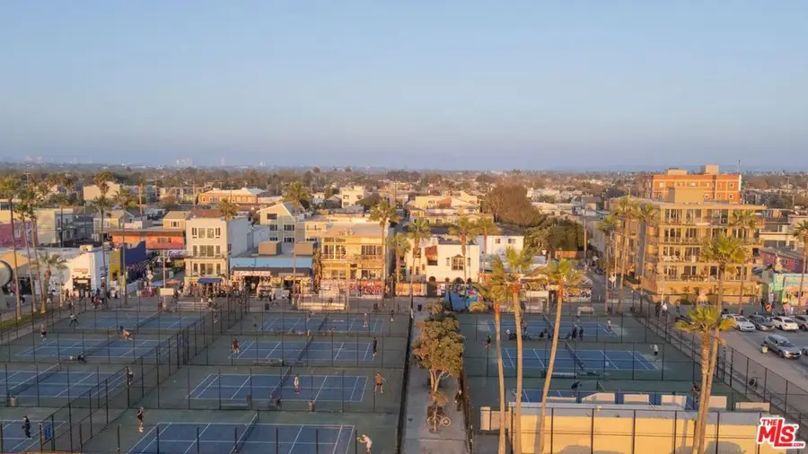 1915 Ocean Front Walk, Venice, CA 90291 - #2