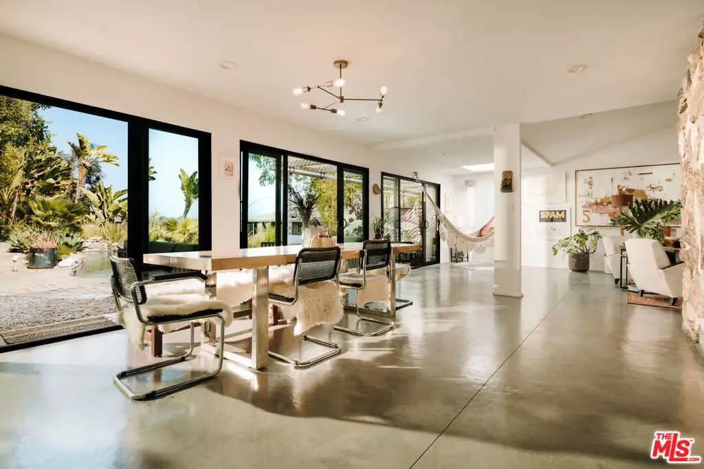 2230 Banyan Drive, Los Angeles, CA 90049 - Image #1