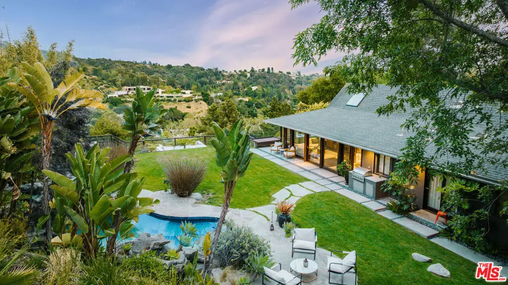 2220 Banyan Drive, Los Angeles, CA 90049 - Image #1