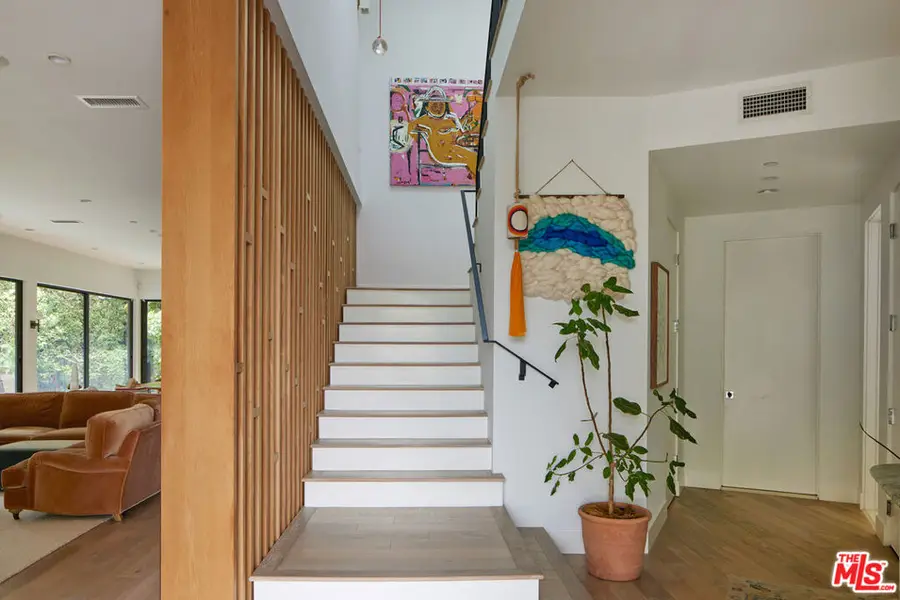 11928 Windward Avenue, Los Angeles, CA 90066 - Image #2