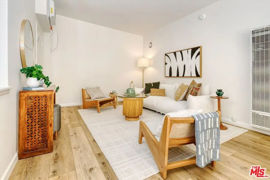 11138 Aqua Vista Street #73, Studio City, CA 91602 - Image #2