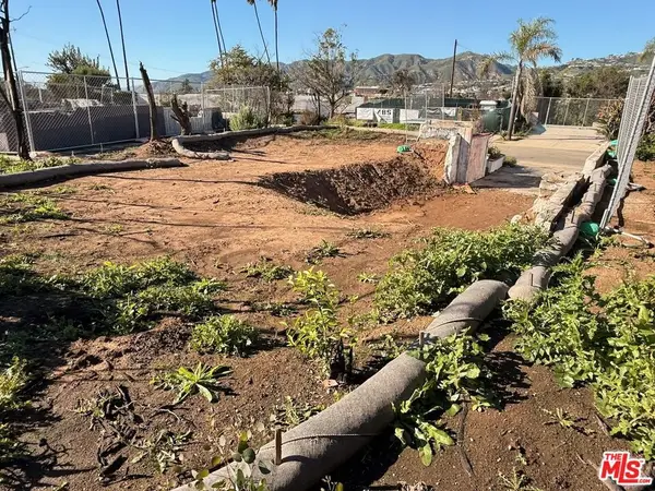 512 Mount Holyoke Avenue, Pacific Palisades, CA 90272