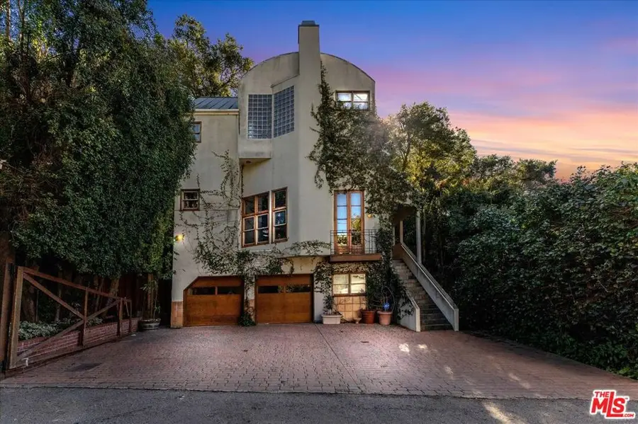 9864 Yoakum Drive, Beverly Hills, CA 90210 - Image #2