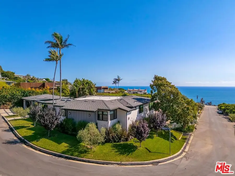 17810 Sabbiadoro Way, Pacific Palisades, CA 90272 - Image #2