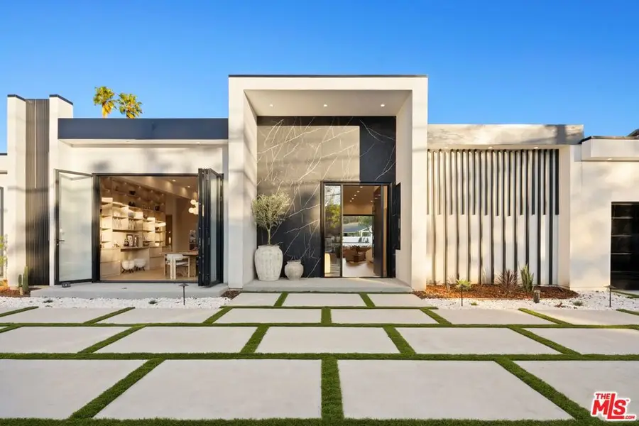 5200 Oakdale Avenue, Woodland Hills, CA 91364 - Image #3