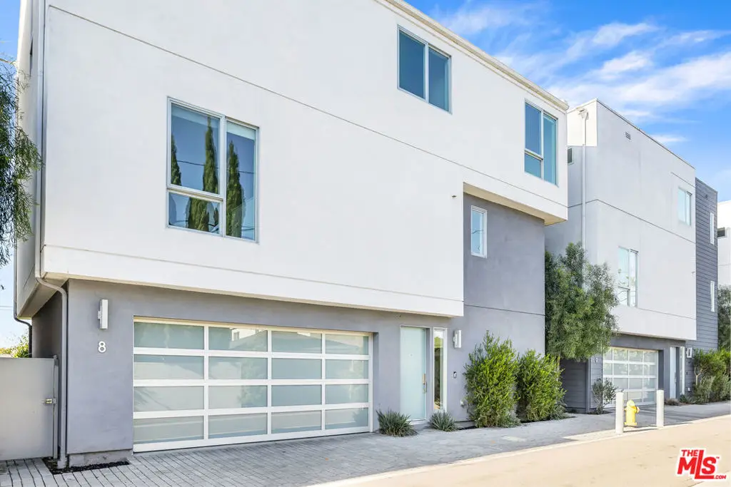 11724 Culver Boulevard #8, Los Angeles, CA 90066 - Image #1