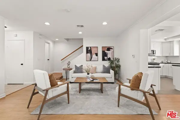 18550 Hatteras Street #14, Tarzana, CA 91356