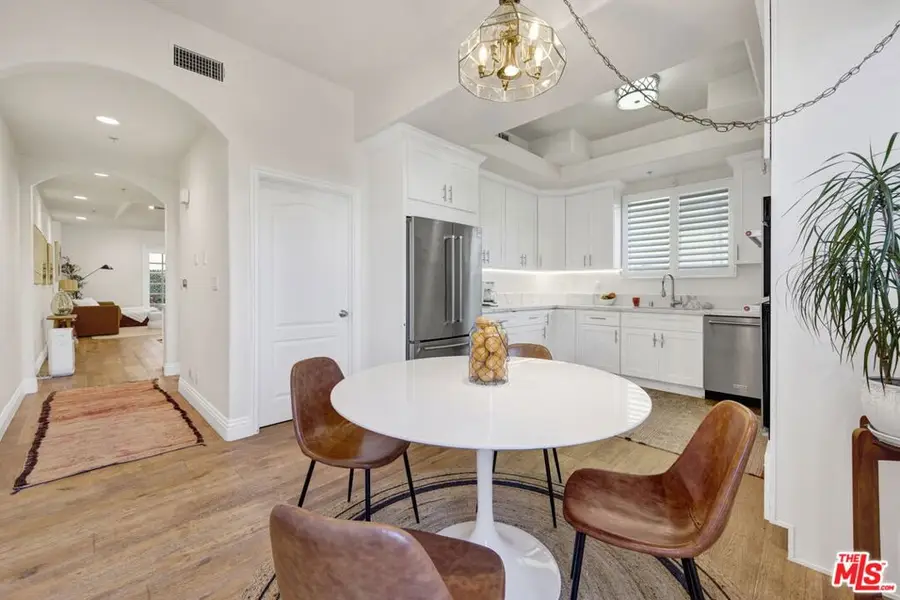 11963 Mayfield Avenue #102, Los Angeles, CA 90049 - Image #3