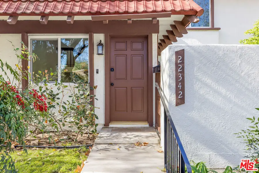 22342 James Alan Circle, Chatsworth, CA 91311 - Image #2