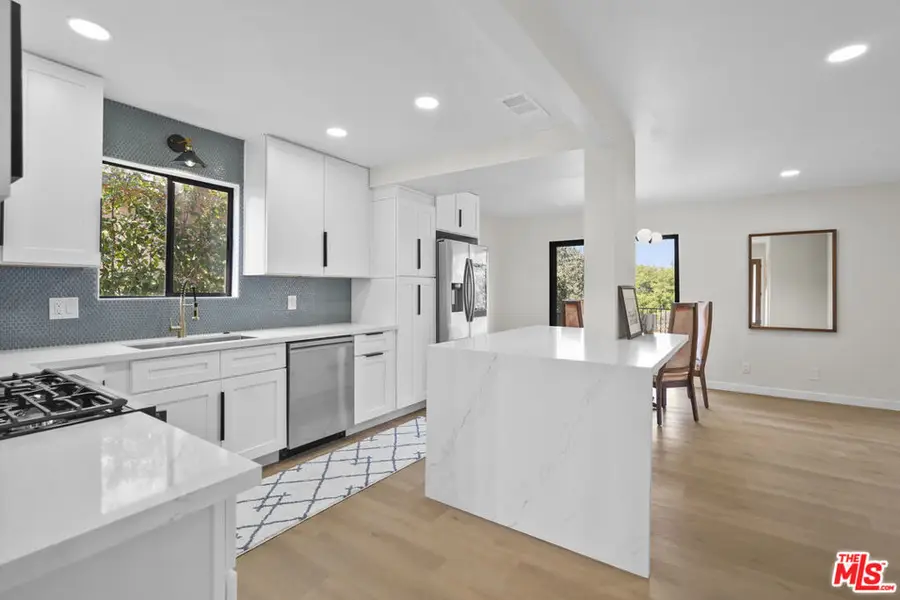 531 Benson Way, Thousand Oaks, CA 91360 - Image #2