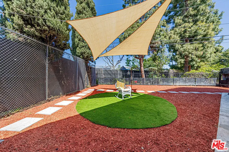 5633 La Mirada Avenue, Los Angeles, CA 90038 - #2