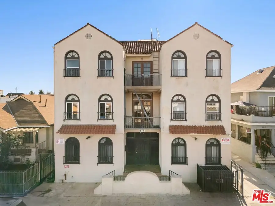 210 W 43rd Place, Los Angeles, CA 90037 - Image #3