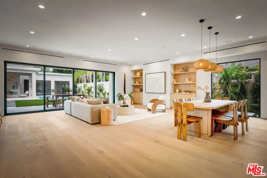 12307 Collins Street, Valley Village, CA 91607 - Image #3