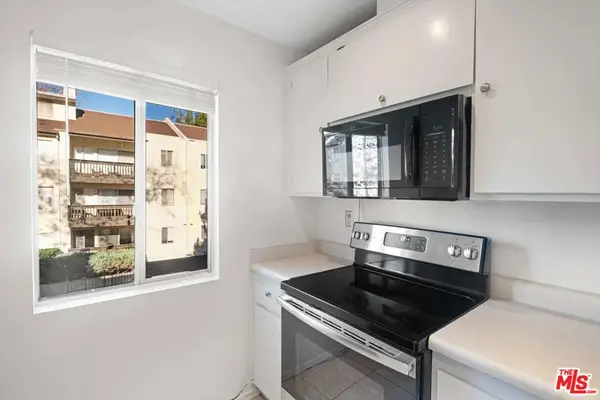 2207 Summertime Lane, Culver City, CA 90230