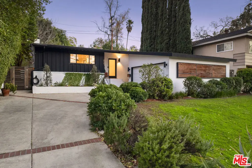 4736 Conejo Avenue, Woodland Hills, CA 91364 - Image #1