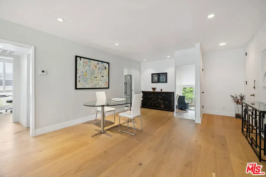 11687 Montana Avenue #101, Los Angeles, CA 90049 - Image #2