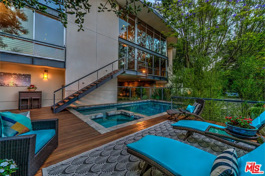 2207 Bowmont Drive, Beverly Hills, CA 90210 - Image #3