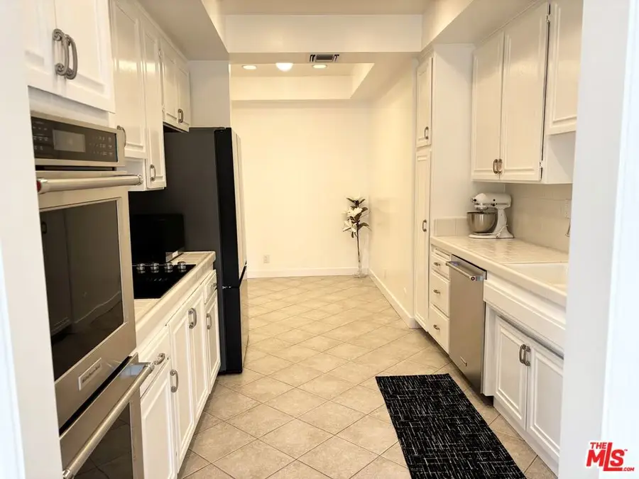 1167 Roxbury Drive #203, Los Angeles, CA 90035 - #2