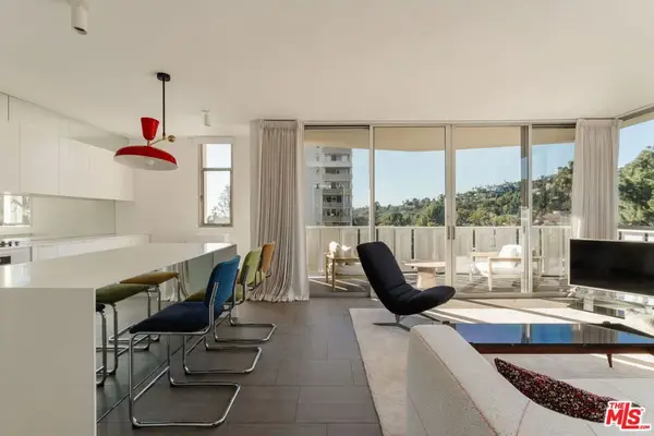 4411 Los Feliz Boulevard #702, Los Angeles, CA 90027