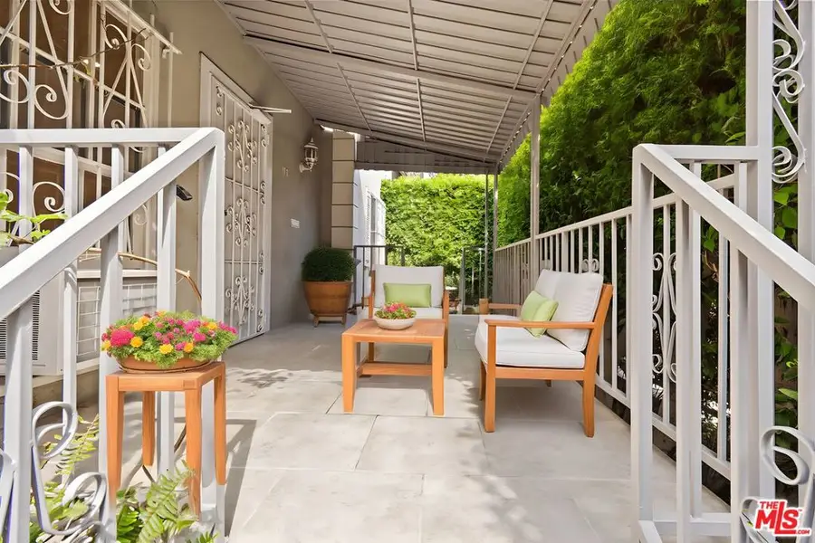 117 N Kings Road, Los Angeles, CA 90048 - Image #2