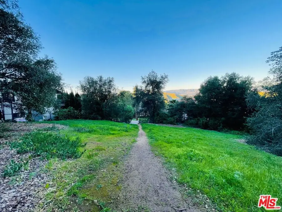 23670 Summit Drive, Calabasas, CA 91302 - Image #3