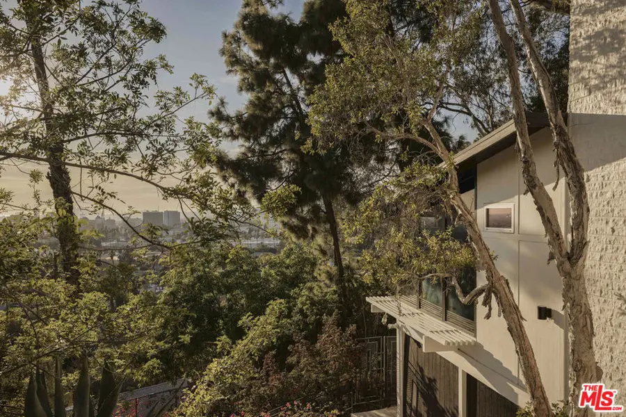 2055 N Gramercy, Los Angeles, CA 90068 - Image #2