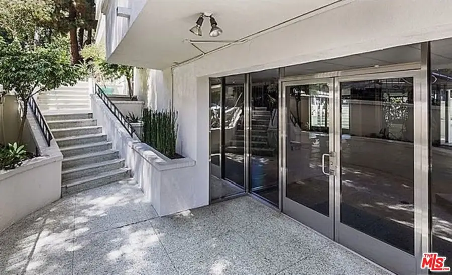 960 Larrabee Street #116, West Hollywood, CA 90069 - Image #2